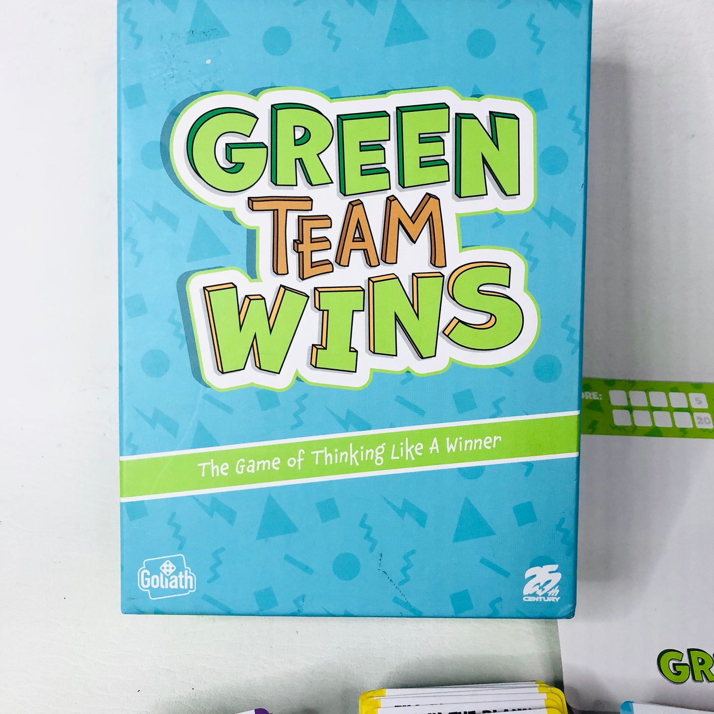 Goliath Games Green Team Wins, The Game of Thinking Like a Winner, Family Party Game - Like New