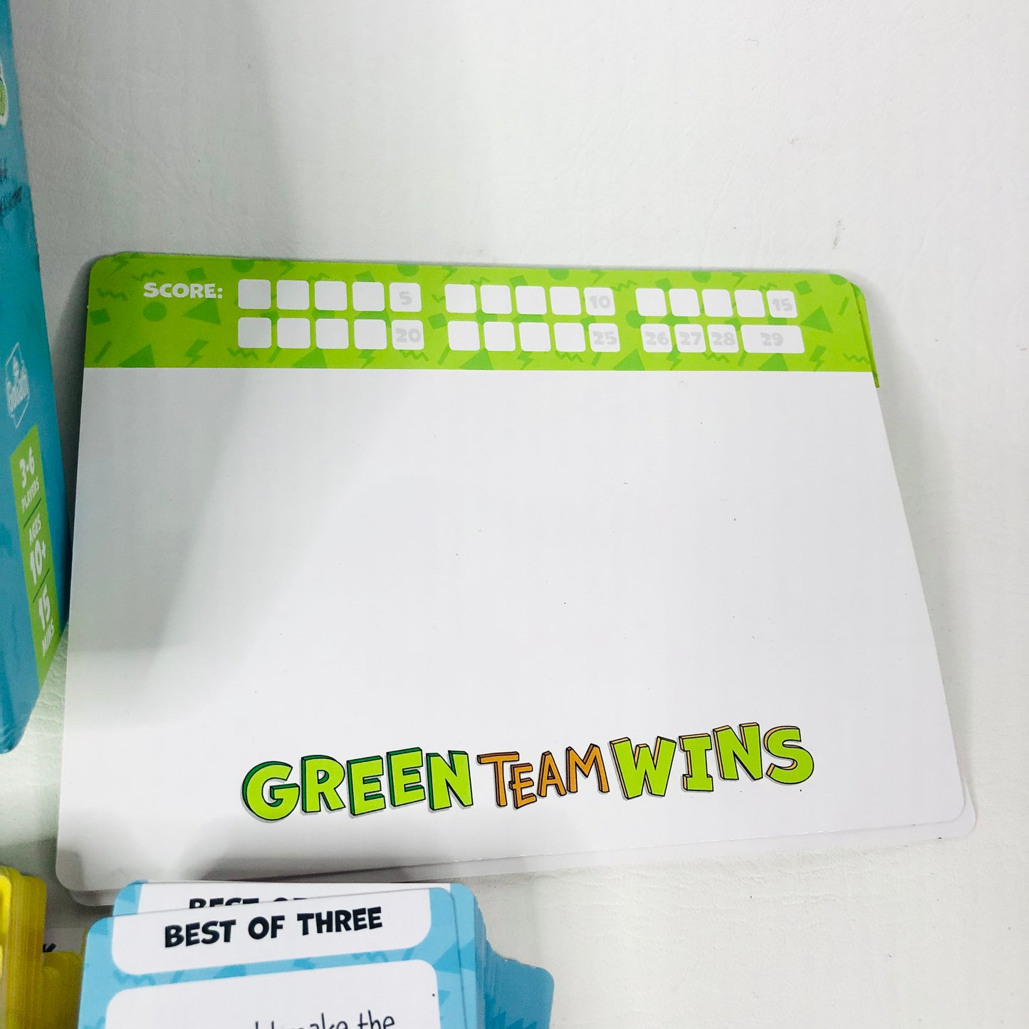 Goliath Games Green Team Wins, The Game of Thinking Like a Winner, Family Party Game - Like New