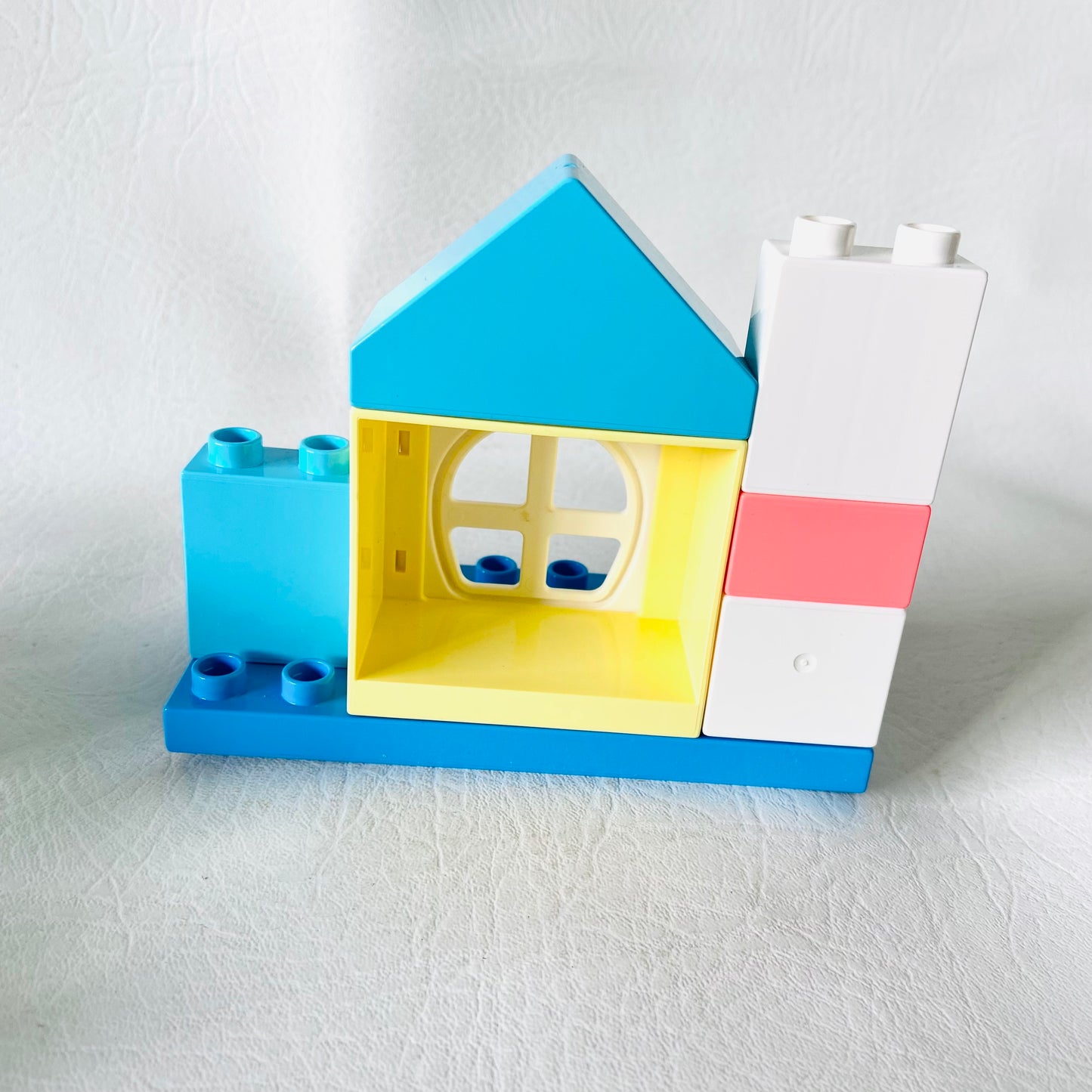 LEGO DUPLO: Playroom (10925) 95% Complete - Missing Balloon