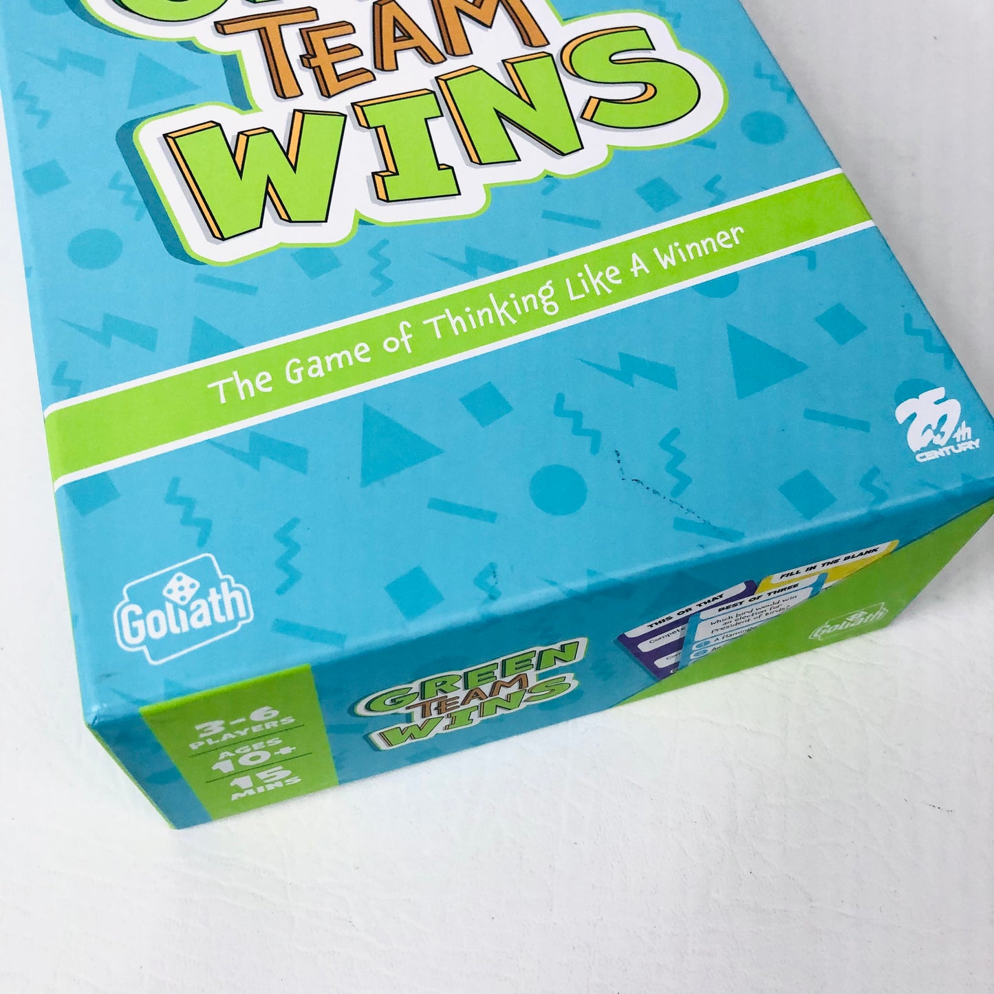 Goliath Games Green Team Wins, The Game of Thinking Like a Winner, Family Party Game - Like New