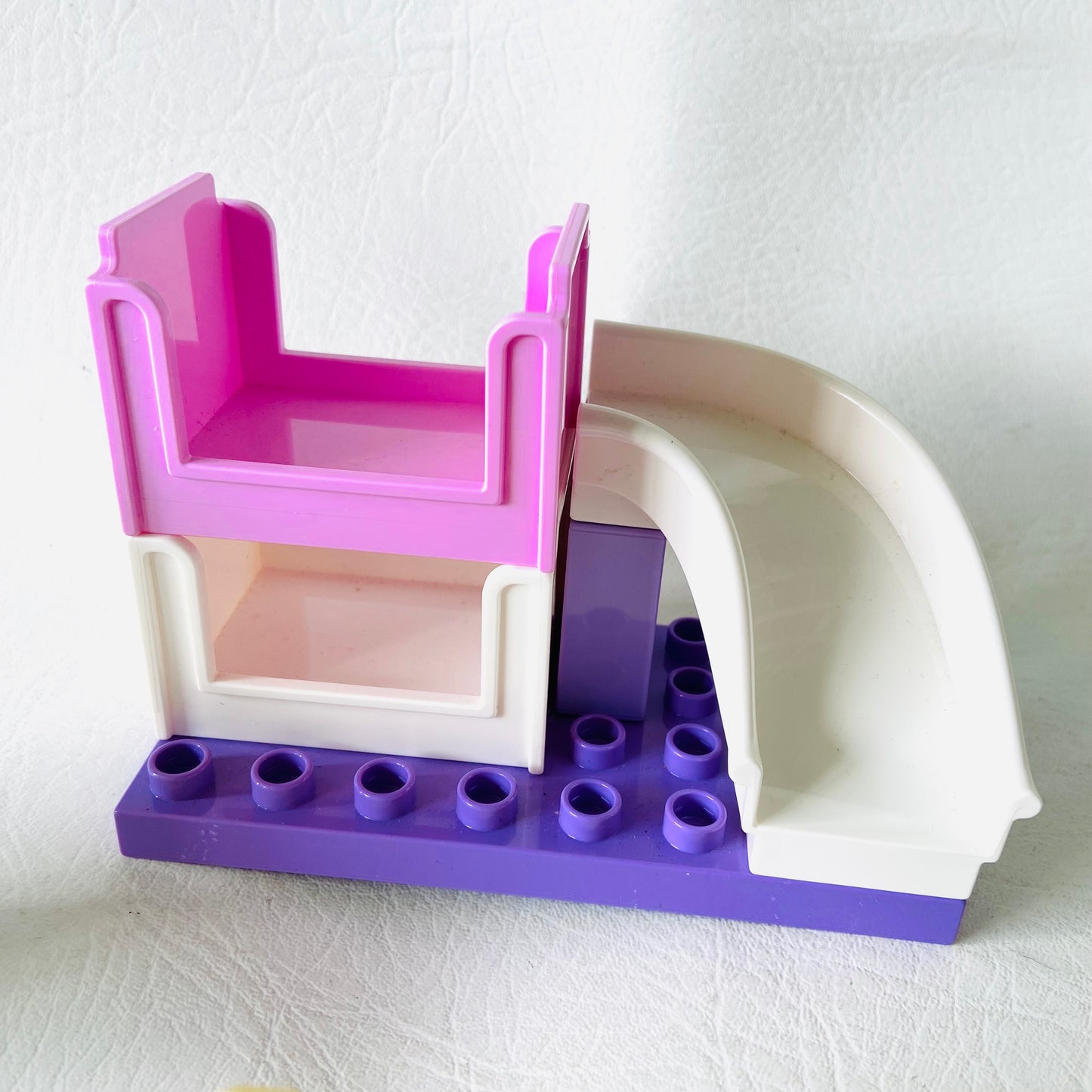 LEGO Duplo: Bedroom set (10926) - 90% Complete (Missing Blanket & Rug)