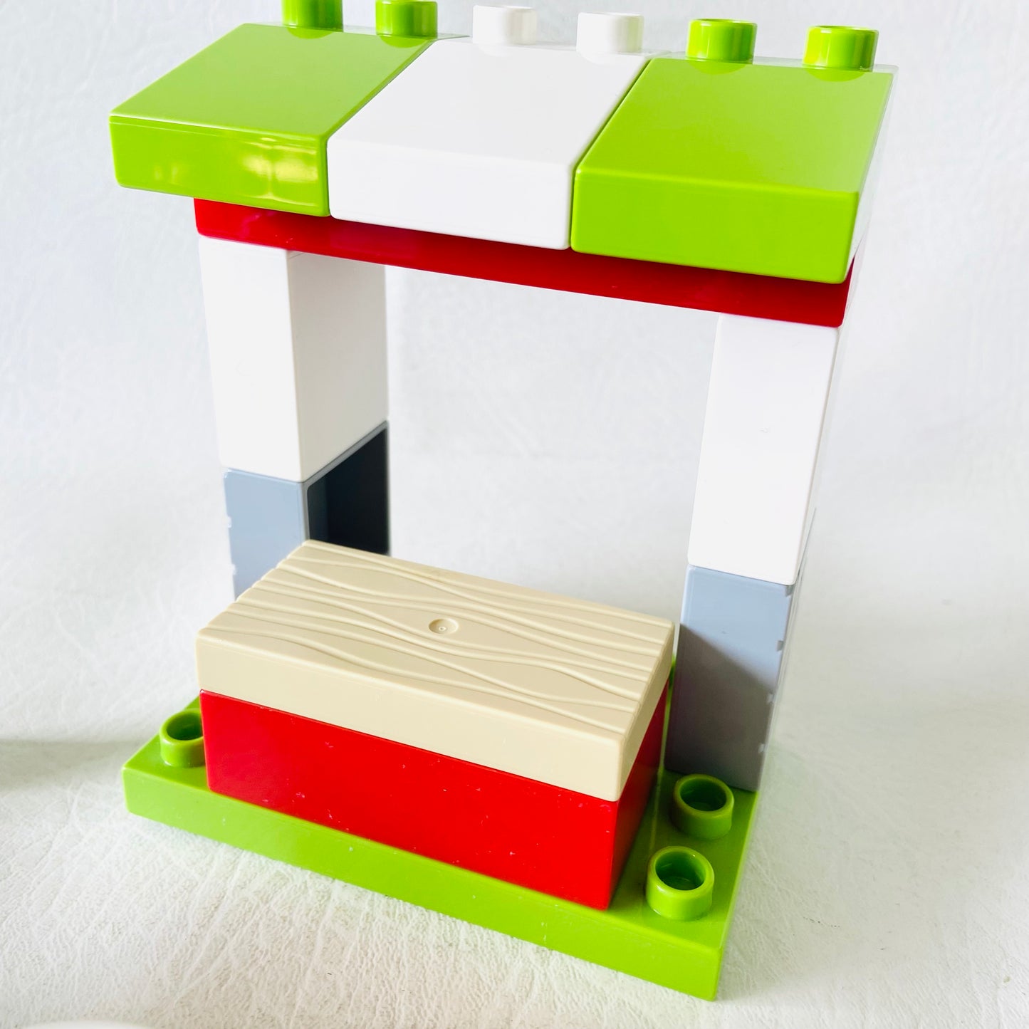 LEGO DUPLO: Pizza Stand With Dog (10927) - 100% Complete