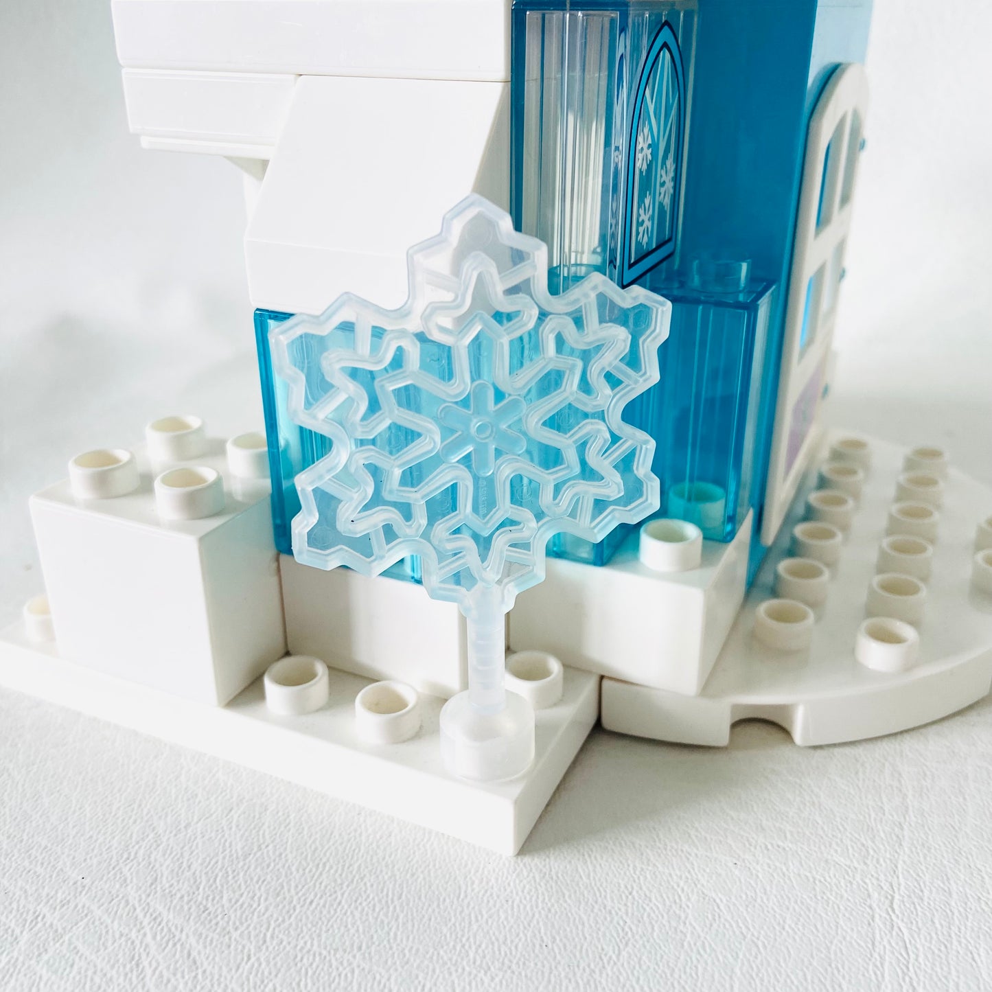 Lego Duplo: Disney Frozen Ice Castle Light Brick (10899) - 80% Complete