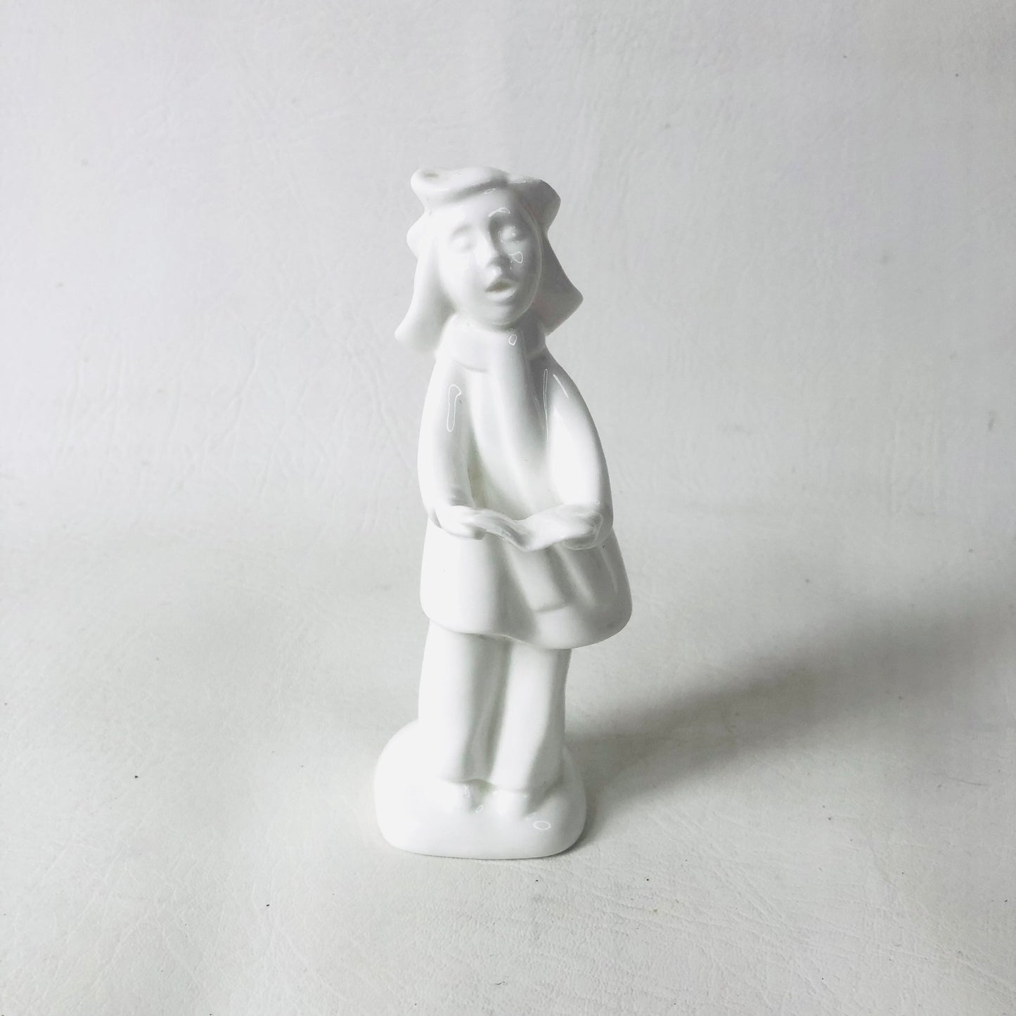 Royal Doulton Carol Singer Sister HN4291 figurine White Bone China Limited Edition 1206/6000