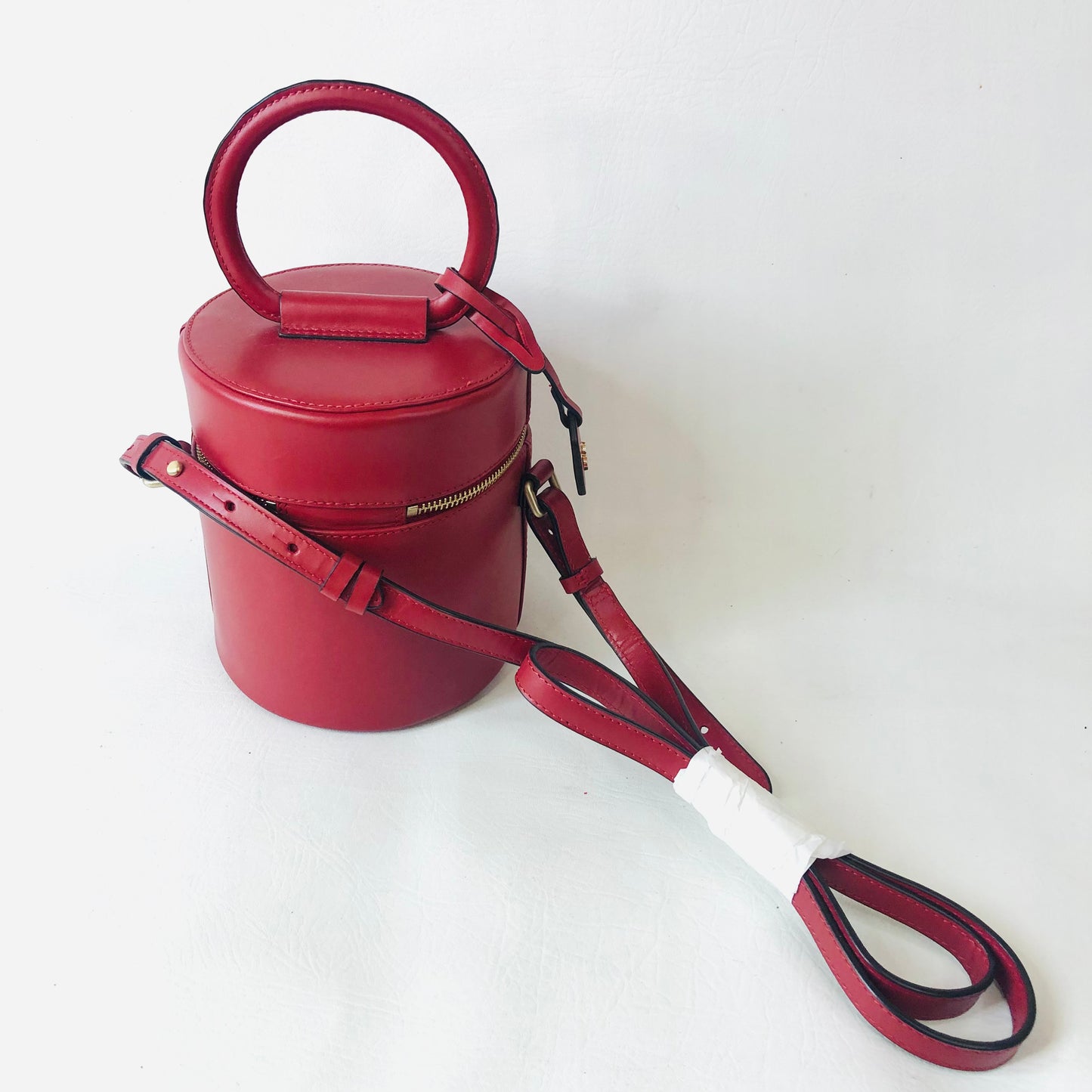 Radley Dog and Bone Telephone Box Red Leather Crossbody Barrel Bag New no Tags Rare