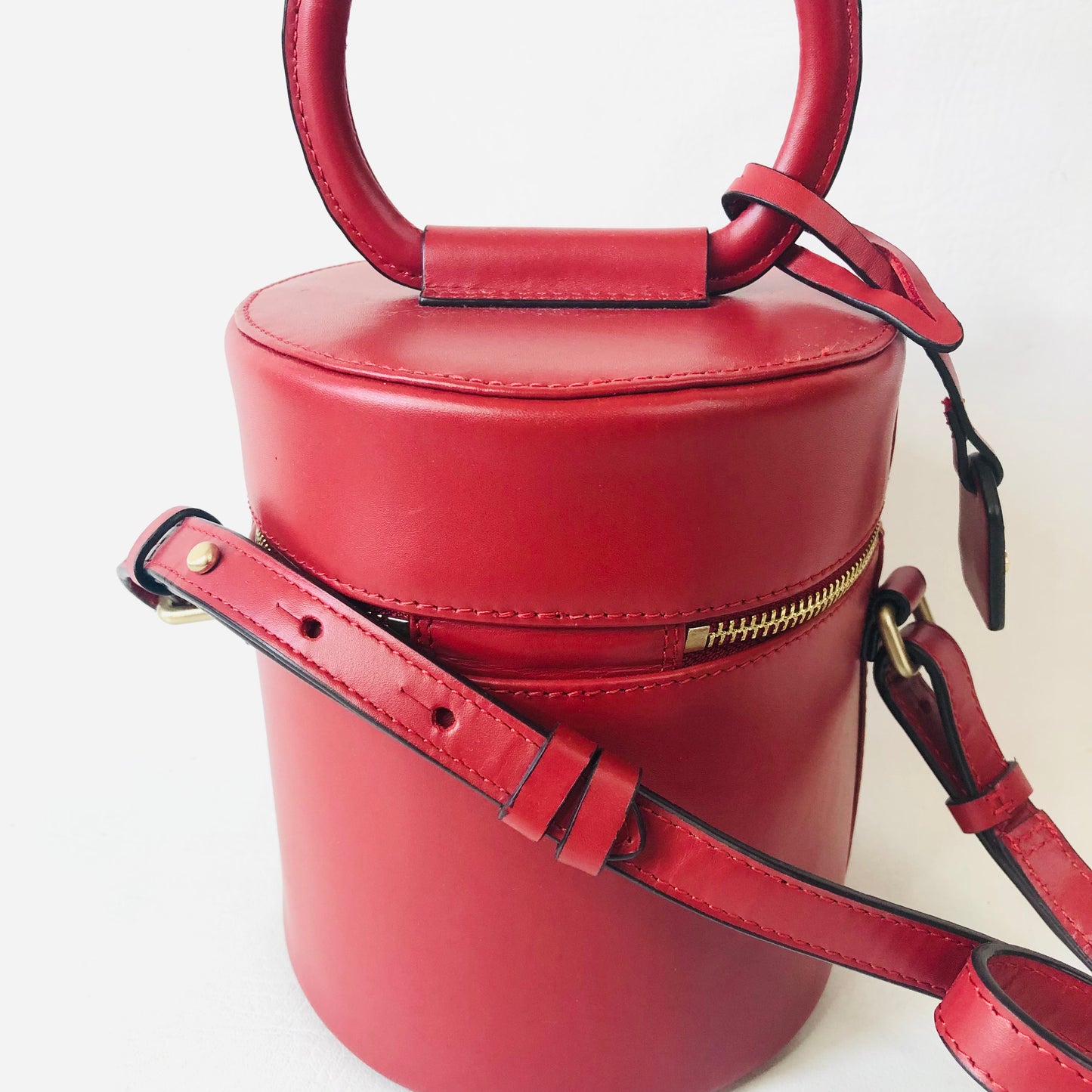 Radley Dog and Bone Telephone Box Red Leather Crossbody Barrel Bag New no Tags Rare