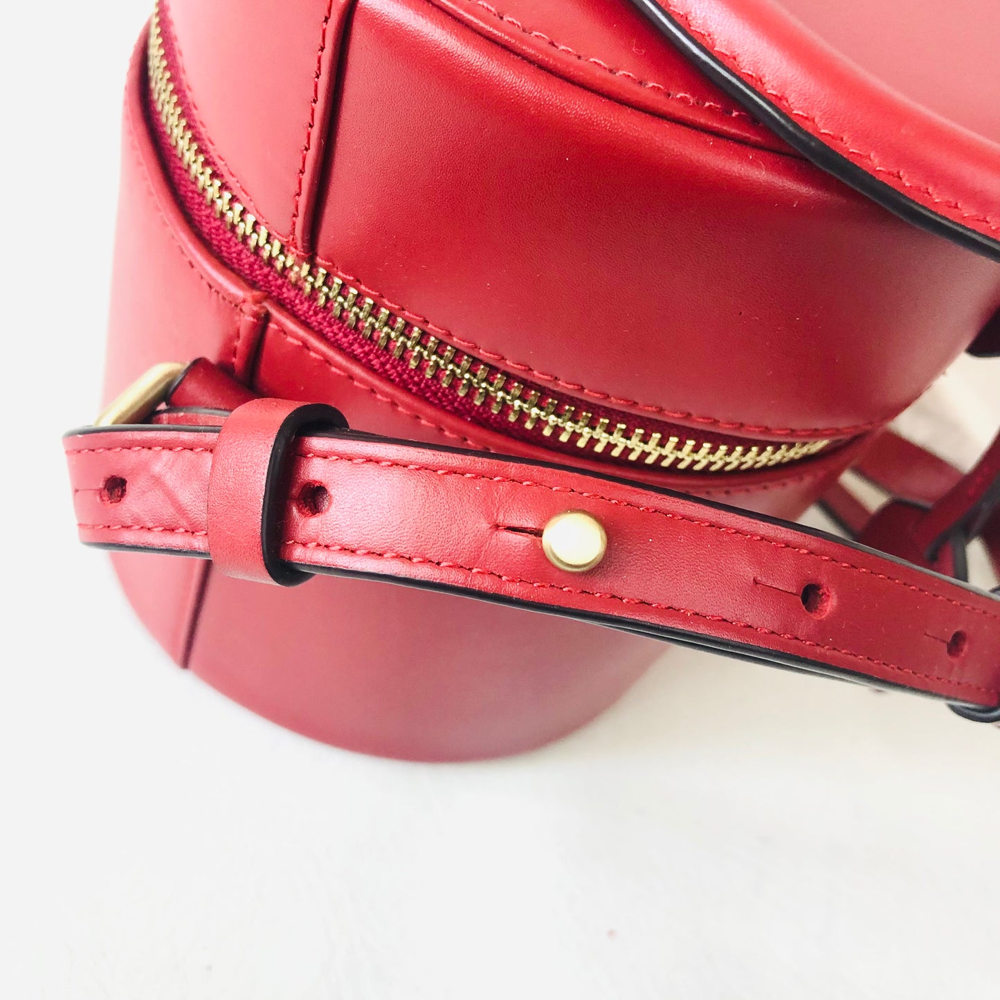 Radley Dog and Bone Telephone Box Red Leather Crossbody Barrel Bag New no Tags Rare