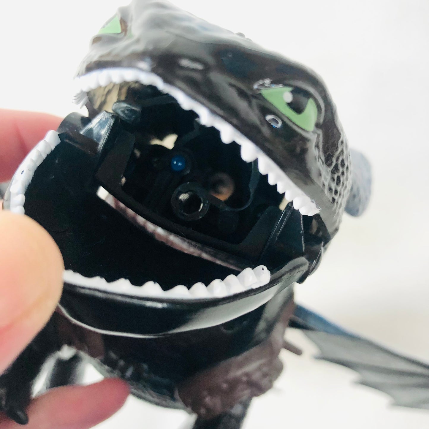 Spin Master Blue Toothless How to Train Your Dragon 2 Fire Breathing - Missing Tail