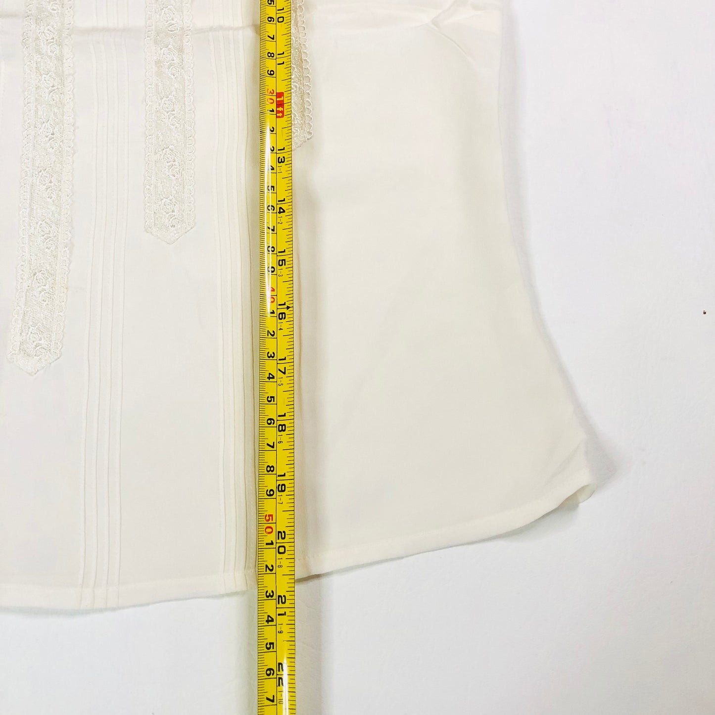 Laura Ashley 100% Silk Cream Vintage Blouse With Lace Detail Size Small
