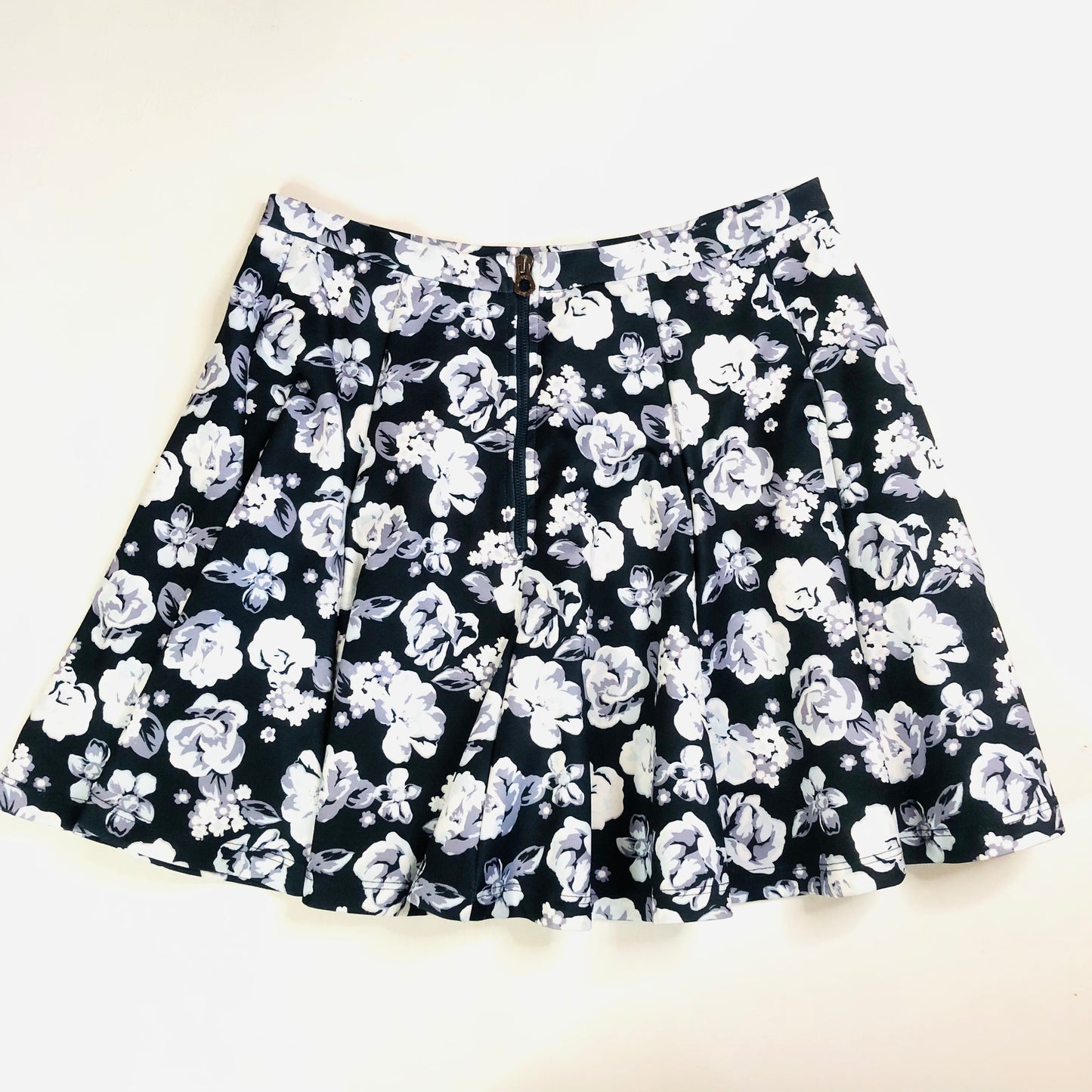Superdry Navy Blue Floral Scuba Skater Mini Skirt Size Medium (UK 10)