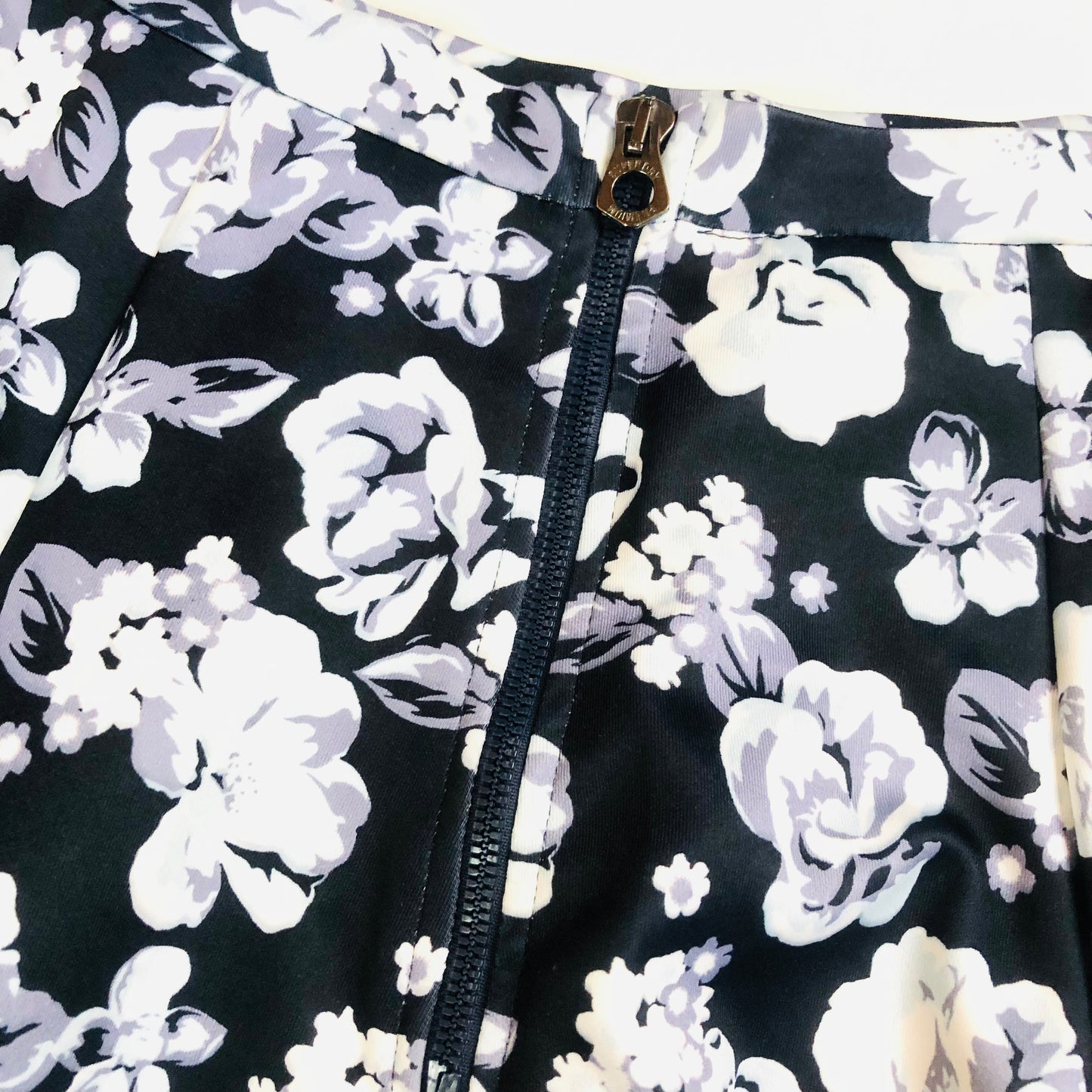 Superdry Navy Blue Floral Scuba Skater Mini Skirt Size Medium (UK 10)