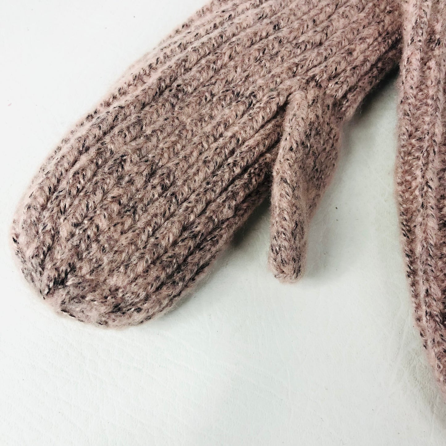 Primark Dusky Pink Mauve Marle Pearl Embelished Knit Mitten Gloves - One Size NEW