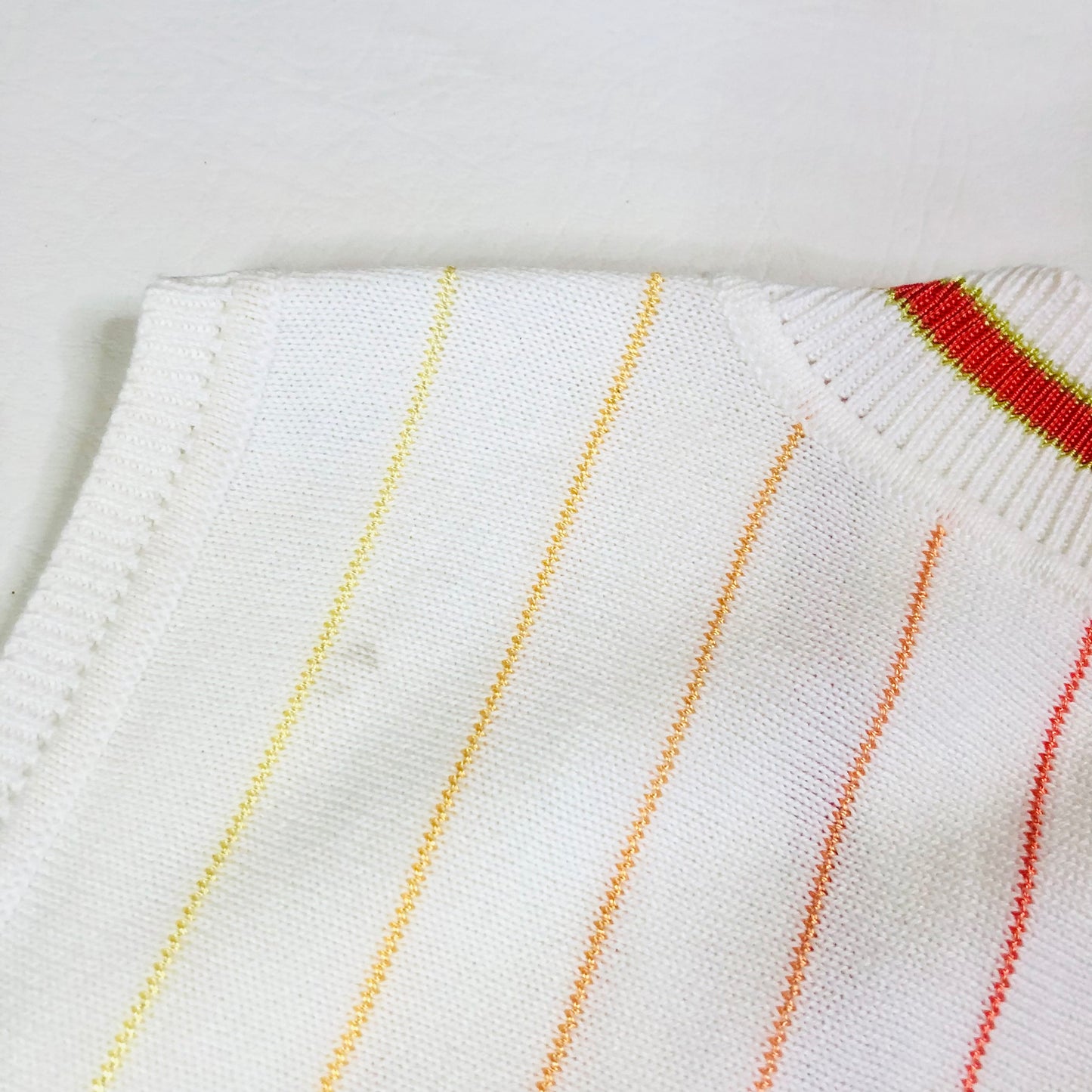 LizGolf Clairborne White & Orange Striped Sleeveless Golf Knit Vest Size 12/14