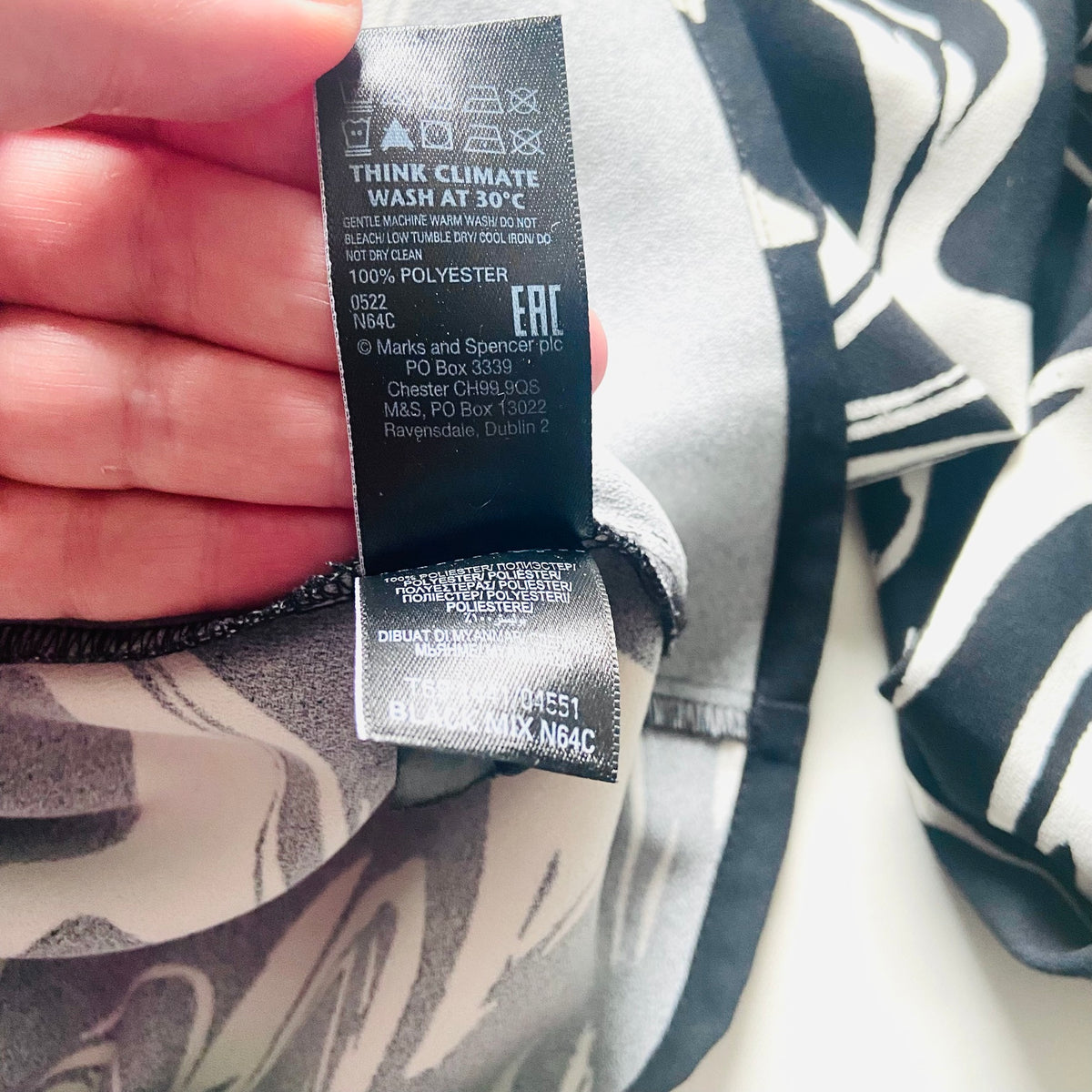 M&S | Black and White Swirl | Long Sleeve Midi Shift Column Dress | Size UK 8 | Monochrome