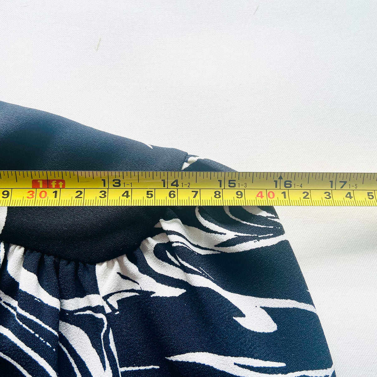 M&S | Black and White Swirl | Long Sleeve Midi Shift Column Dress | Size UK 8 | Monochrome
