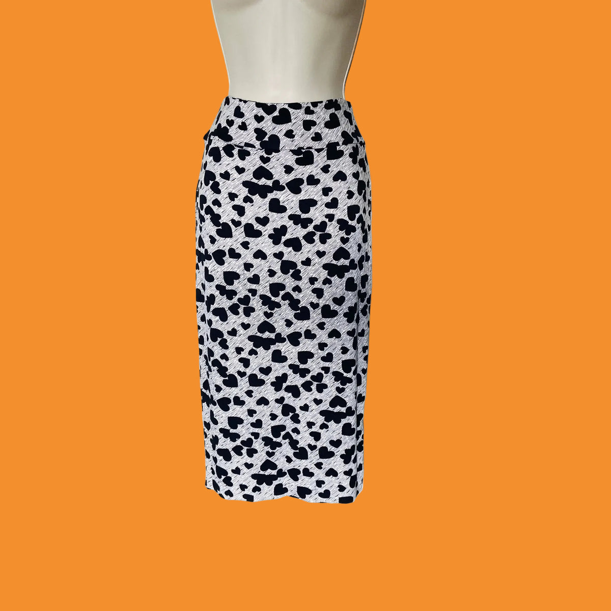 Weekend by Papaya | Black & Grey | Heart Print Midi Length Wiggle Pencil Stretch Skirt | Size 10 | Y2K