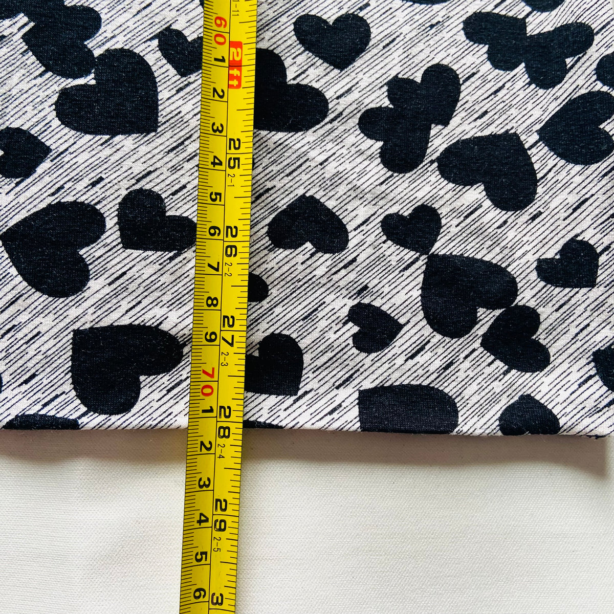 Weekend by Papaya | Black & Grey | Heart Print Midi Length Wiggle Pencil Stretch Skirt | Size 10 | Y2K