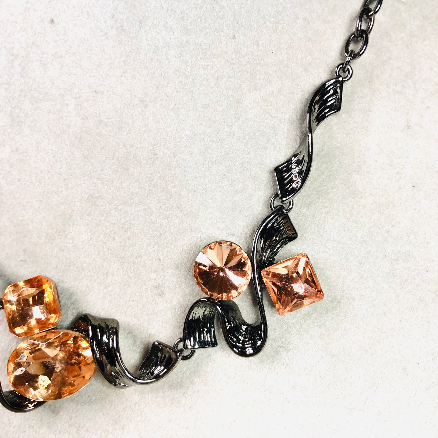 Costume Jewellery Stunning Black & Peach Gem Victorian Style Delicate Costume Jewellery Swirling