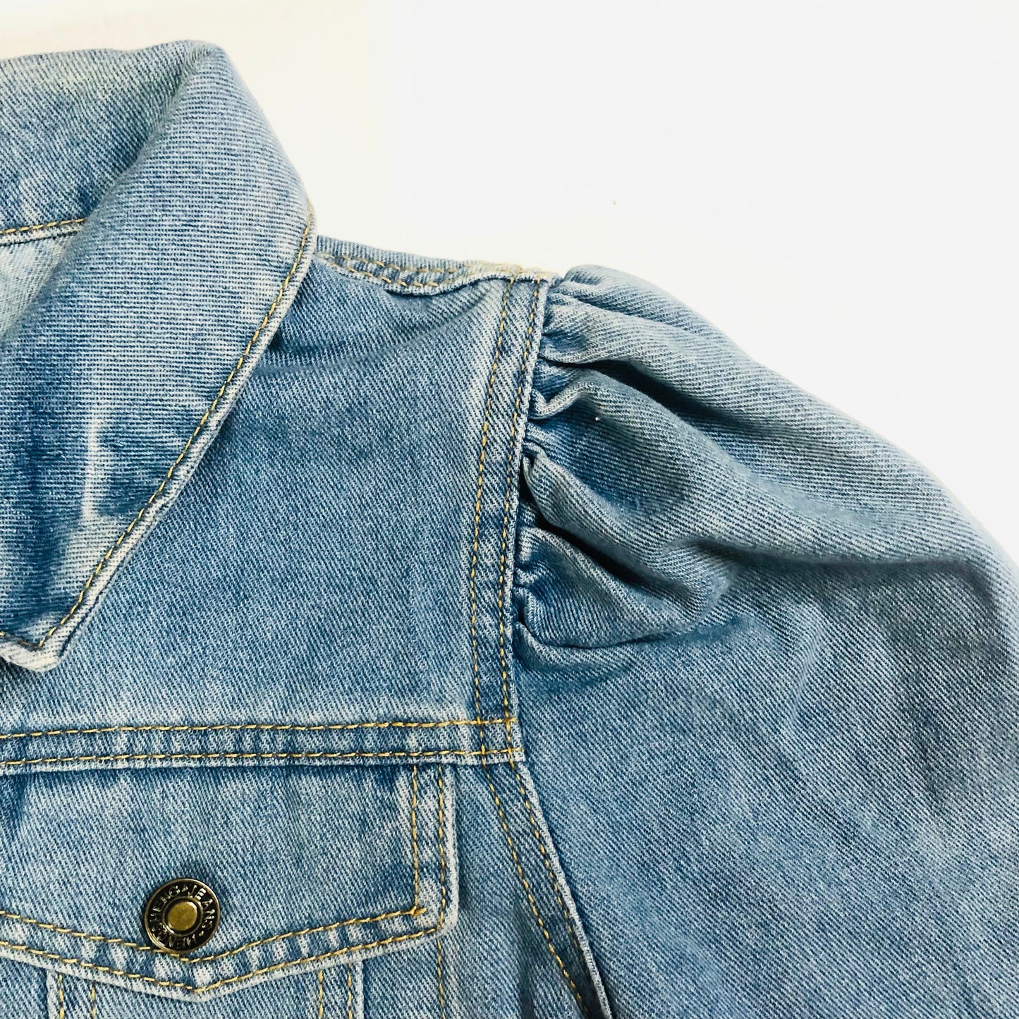 Ladies Light Blue Princess Puff Sleeve Distressed Crop Denim Jacket – Size Medium