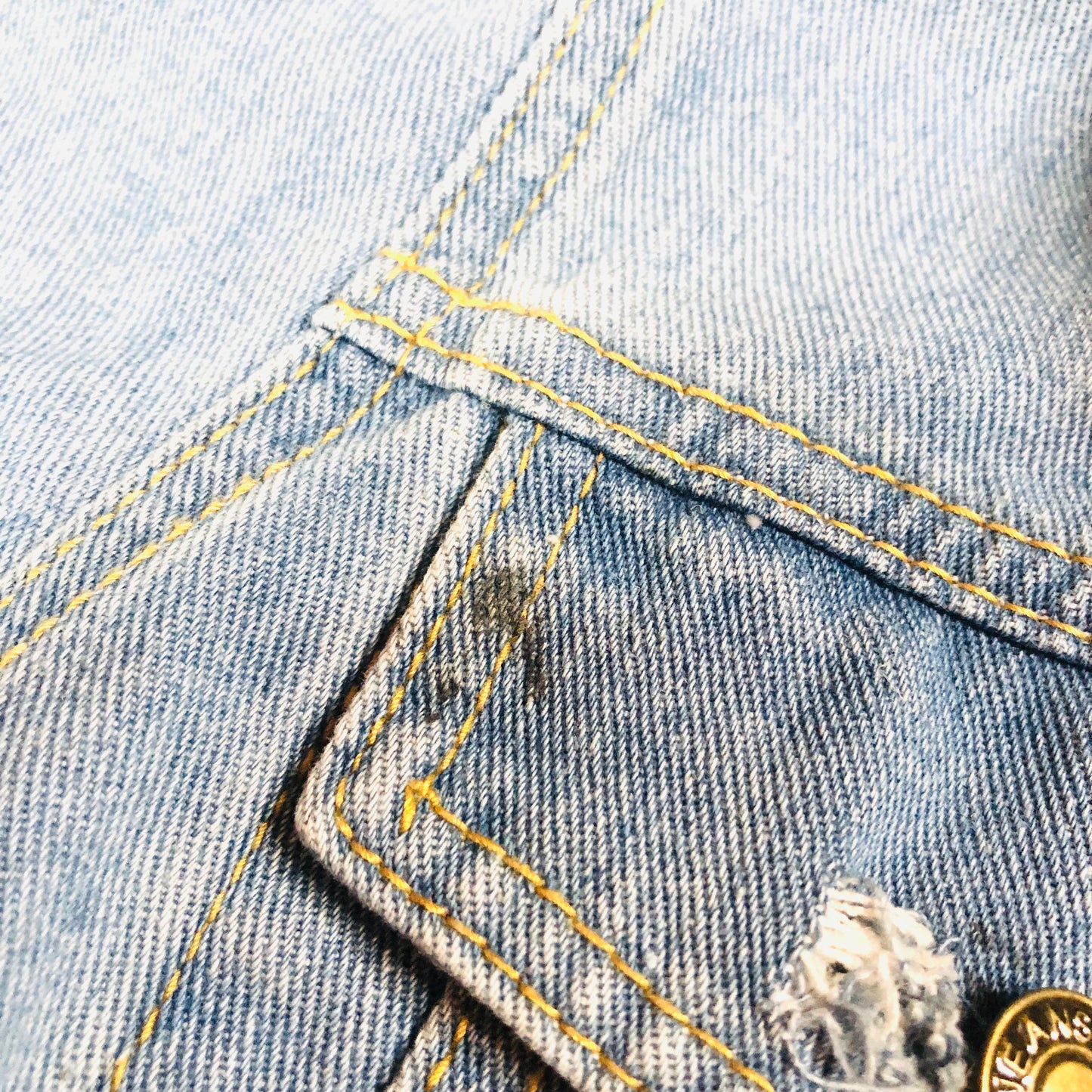 Ladies Light Blue Princess Puff Sleeve Distressed Crop Denim Jacket – Size Medium