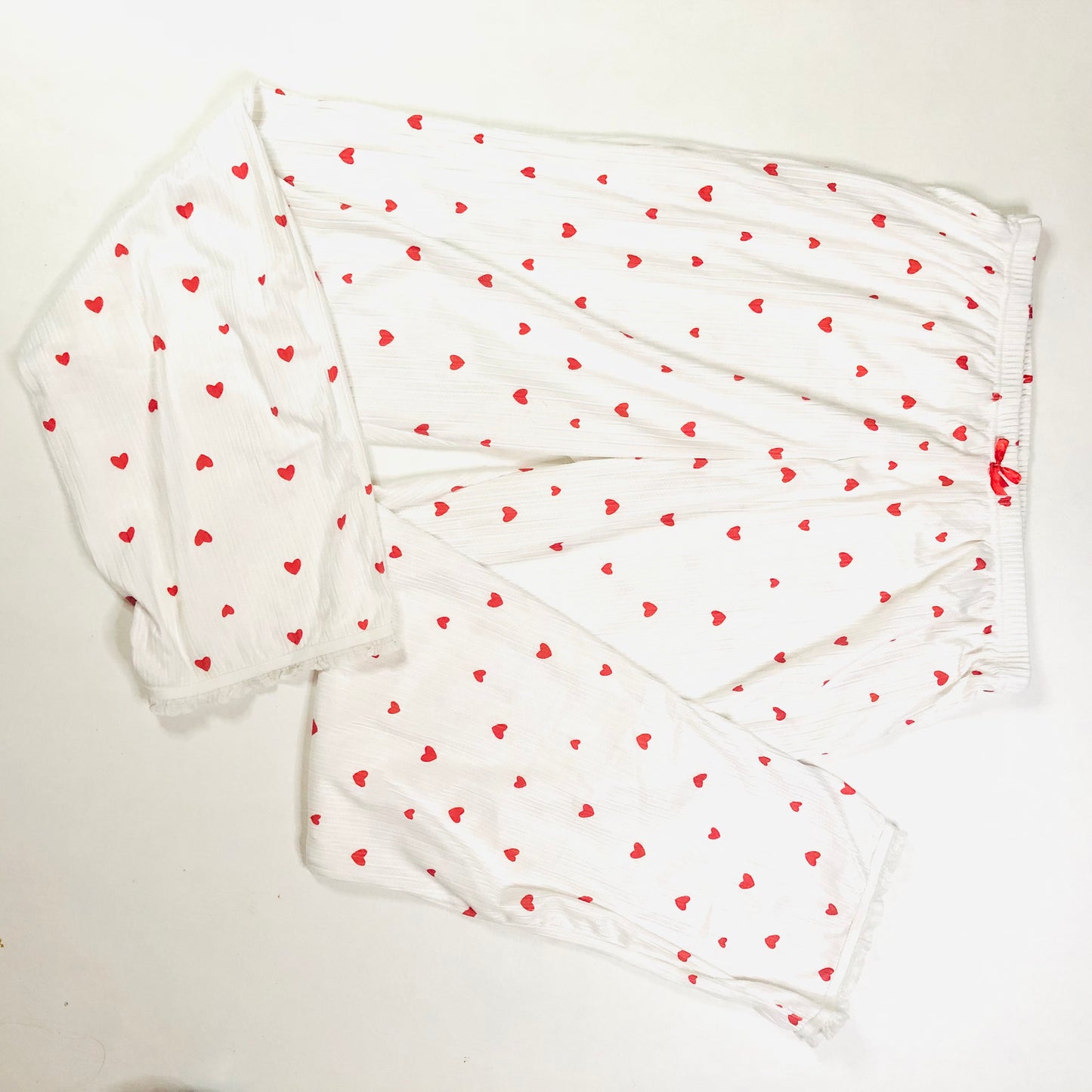 Ladies White & Red Love Heart Lightweight Two Piece Pyjama Set Size XL (UK 14)