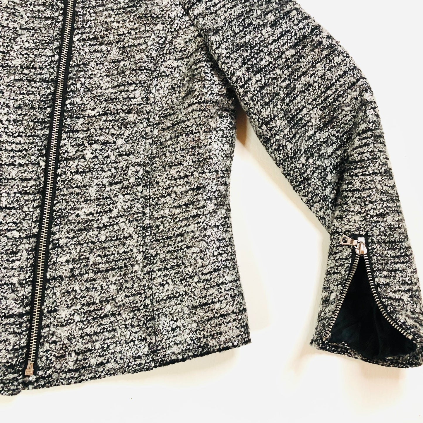 H&M Black White Boucle Knit Lined Offset Full Zip Cuff Zip Jacket Size 38 (UK 10)
