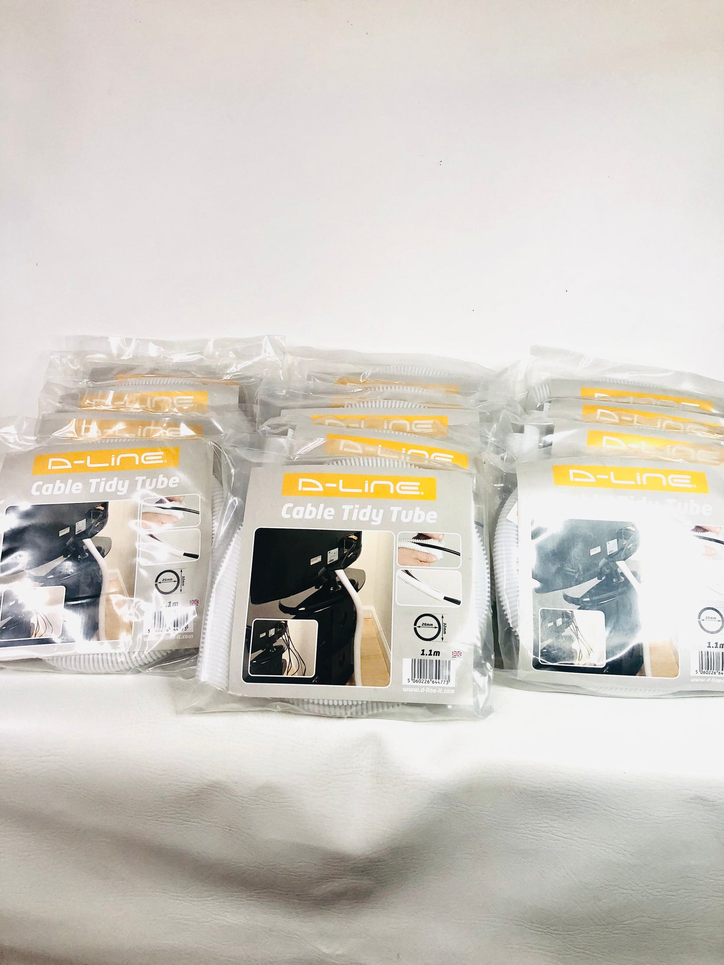 D-LINE 32MM White PRE-SPLIT CABLE TIDY TUBE 1.1M New Joblot Bundle 13x New