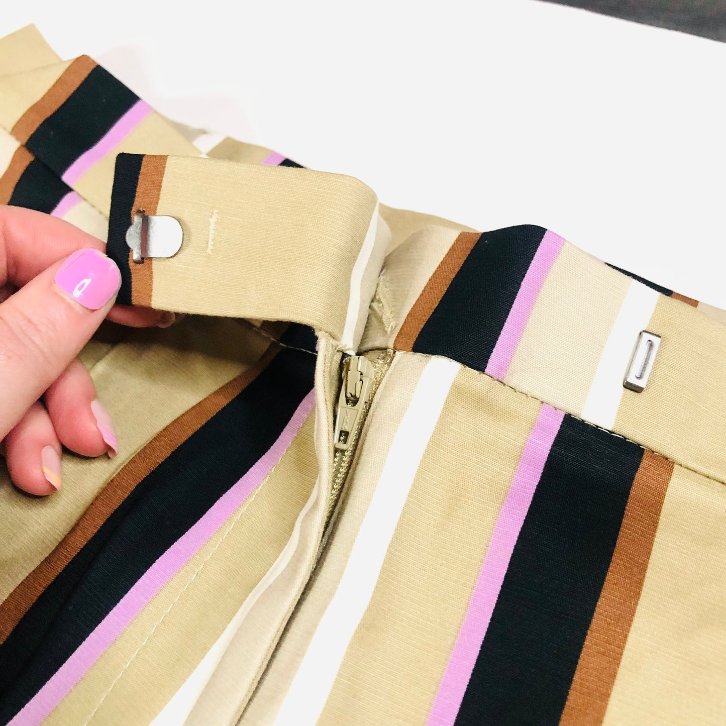 Marks and Spencer Mia Slim Beige Striped 7/8th Cropped Trousers Size 16 Short