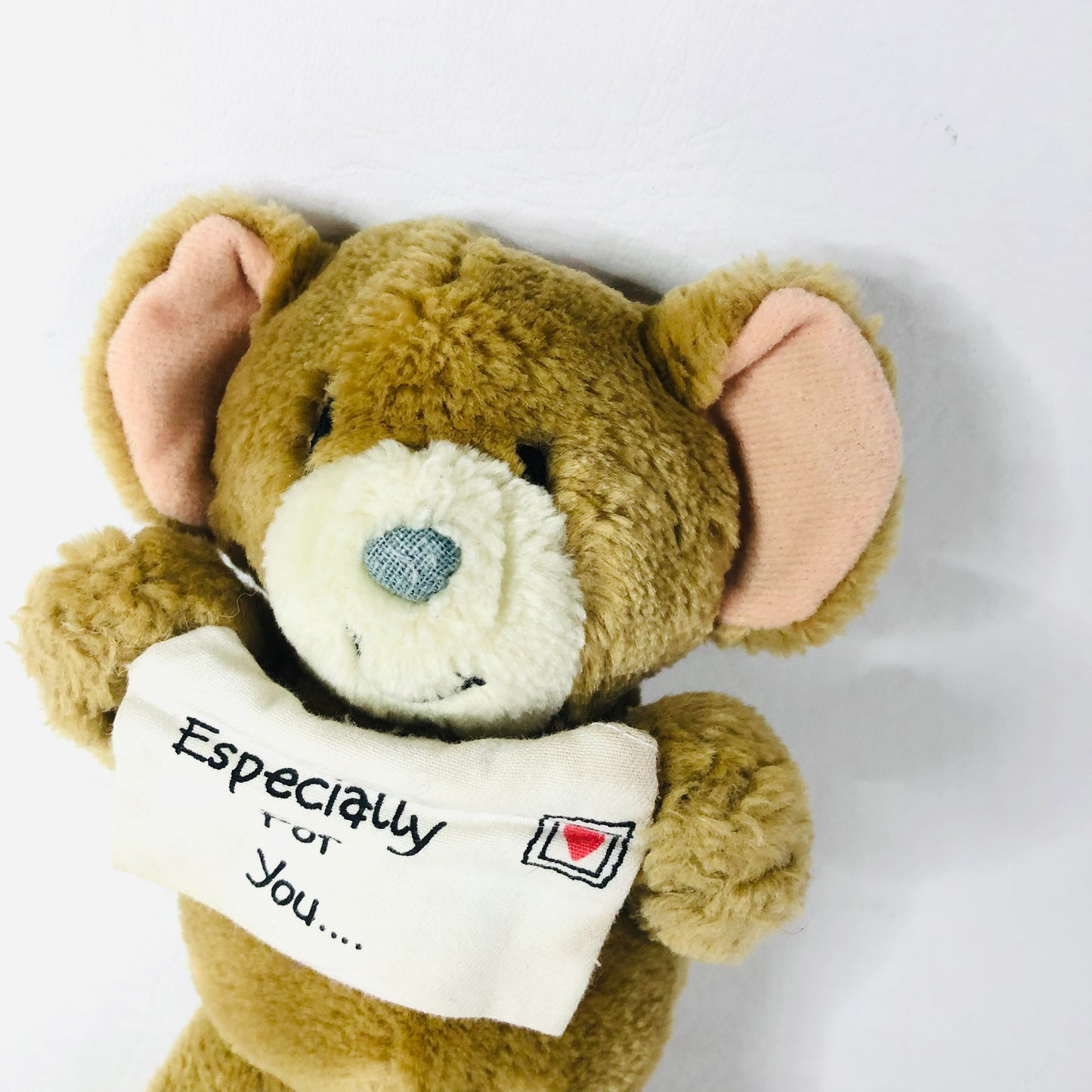 Vintage 1993 Paws For Thought Standing Mouse With Envelope Soft Plush Toy 7"