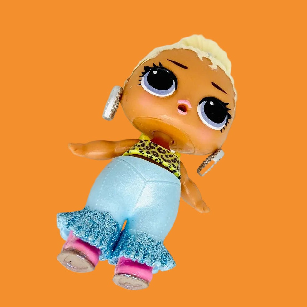 Socialite | LOL Surprise Present | Surprise Series 3 | August Birthday Month Theme | Mini Doll