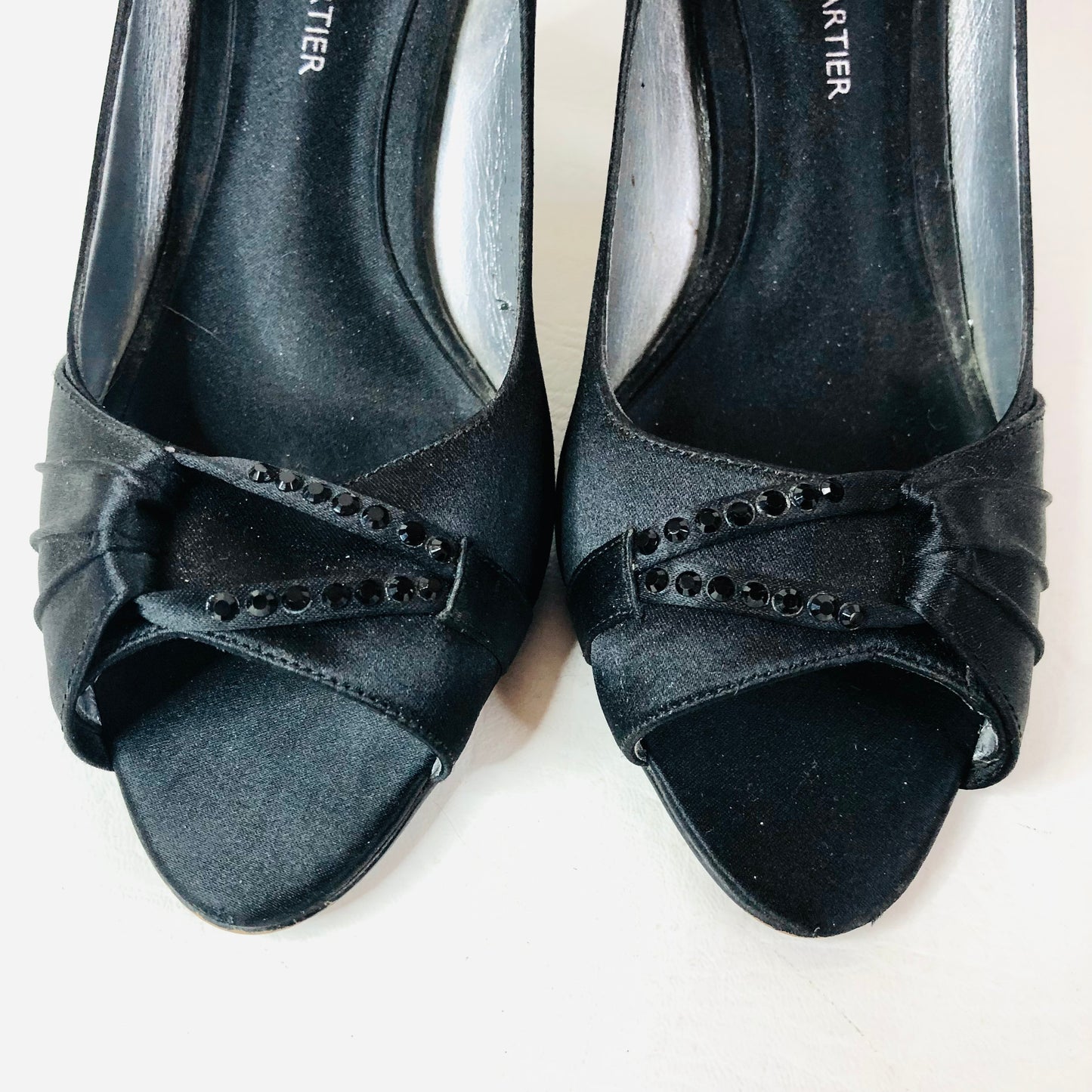 Roland Cartier Black Satin Leather Peep Toe Gem Heels Eveningwear Size 5 (US 7)