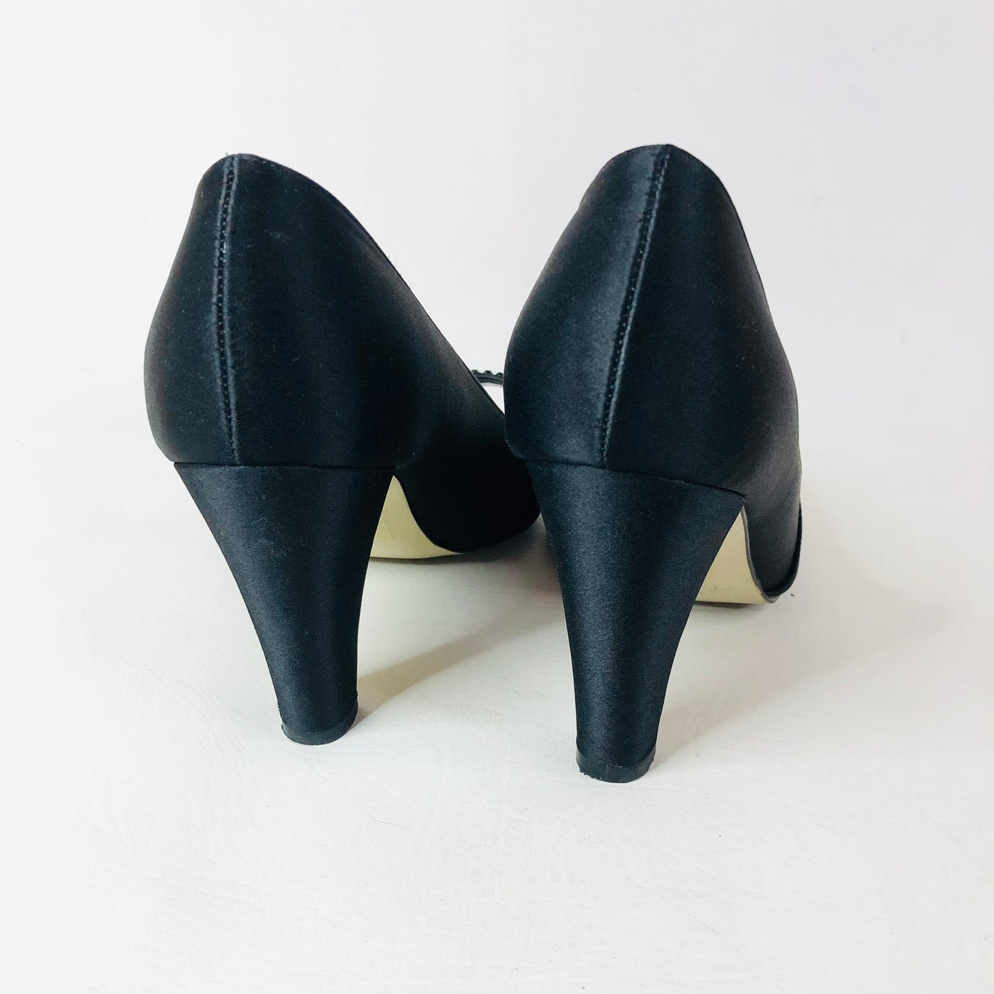 Roland Cartier Black Satin Leather Peep Toe Gem Heels Eveningwear Size 5 (US 7)