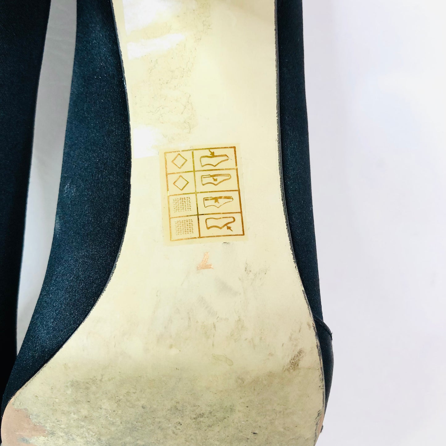 Roland Cartier Black Satin Leather Peep Toe Gem Heels Eveningwear Size 5 (US 7)