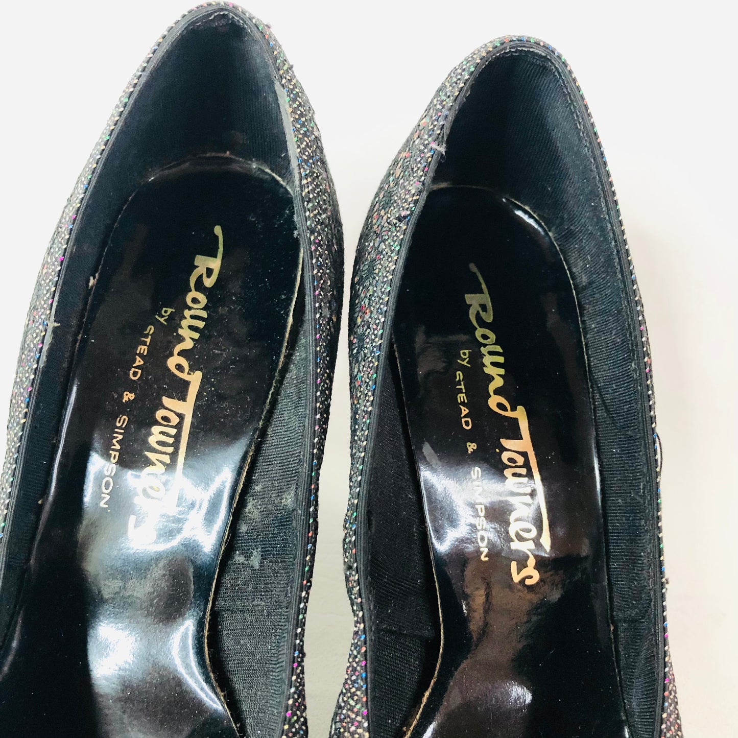 Round Towners By Stead & Simpson Grey Lace & Glitter Vintage Court Shoes Size 4