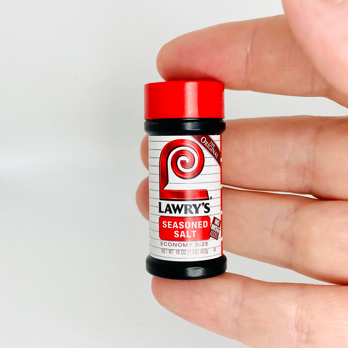 ZURU 5 | Mini Brands Series 2 | Food Seasoning Bundle | Mccormick Organic Paprika |  Old Bay Seasoning | Lawry's Seasoned Salt