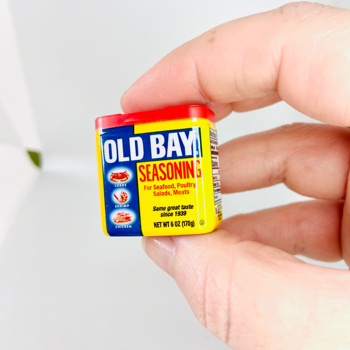 ZURU 5 | Mini Brands Series 2 | Food Seasoning Bundle | Mccormick Organic Paprika |  Old Bay Seasoning | Lawry's Seasoned Salt