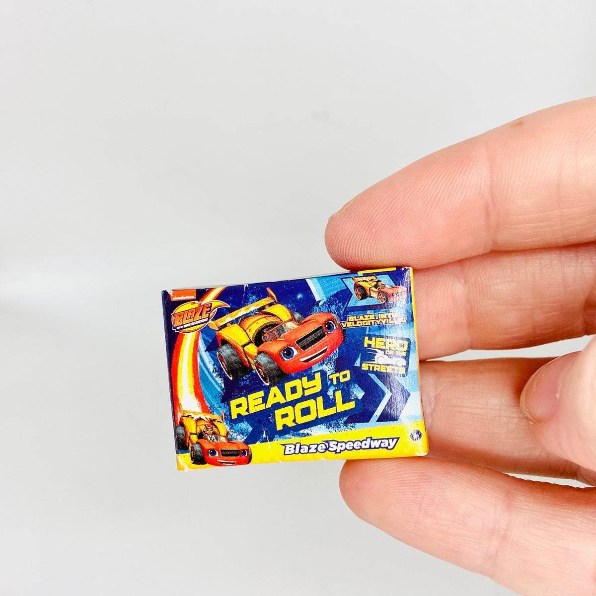 ZURU | Mini Brands | Series 1 | Toy Bundle | Blaze Speedway Ready to Roll | Rubik's Cube | Leonardo TMNT