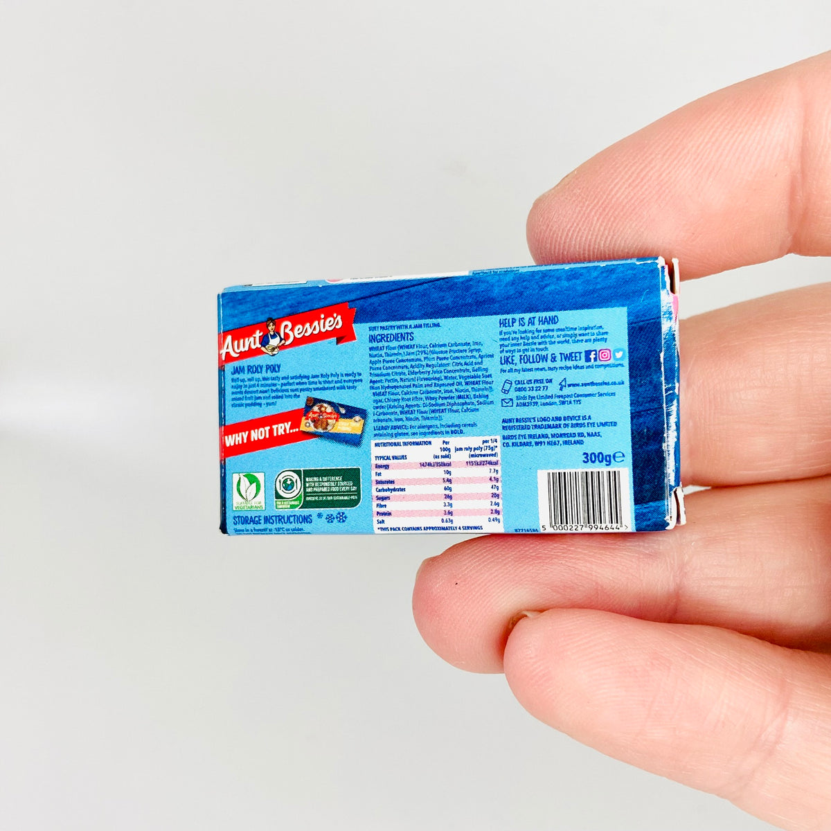 ZURU | Mini Brands UK | Aunt Bessies Bundle | Apple Crumble | Jam Roly Poly