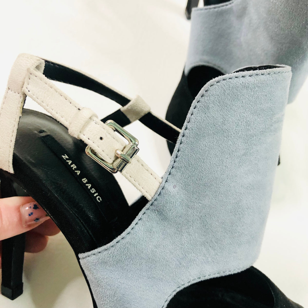 Zara | Colourblock Black & Pale Blue | Suede | Stiletto Cuff Heels | Size 2.5 / 3 (35)