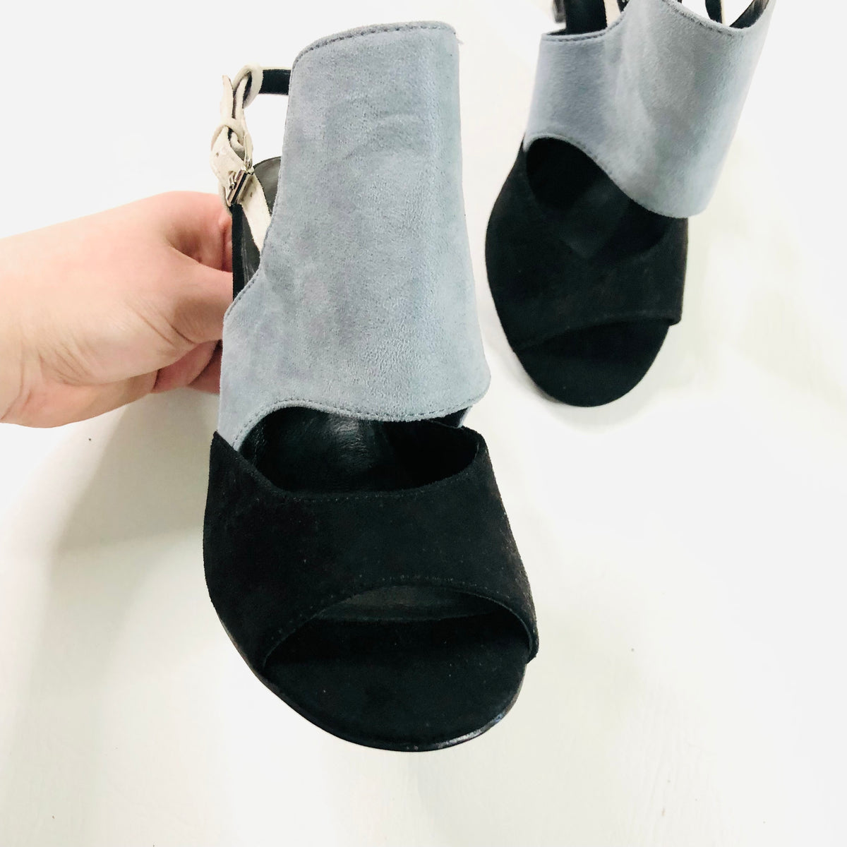 Zara | Colourblock Black & Pale Blue | Suede | Stiletto Cuff Heels | Size 2.5 / 3 (35)
