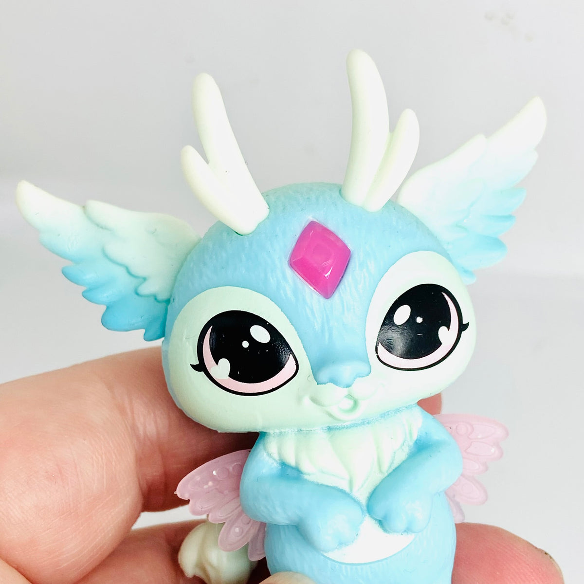 Magic Mixies | Mixlings | Blue Magique Mini Figure | Toy | (From Magic Castle Playset)