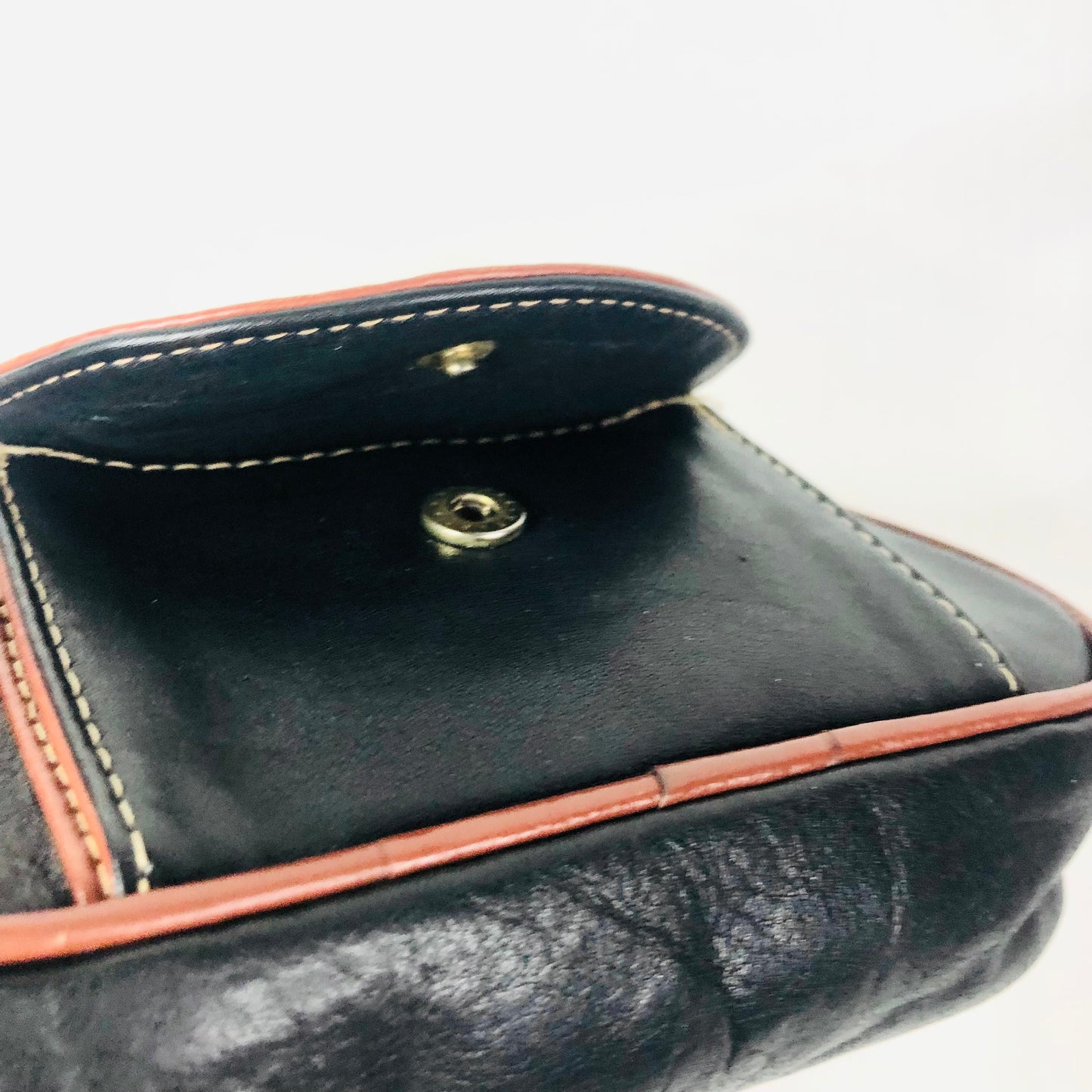 Vintage 1980s Black & Tan Leather Small Crossbody Mini Bag 17x11x5cm