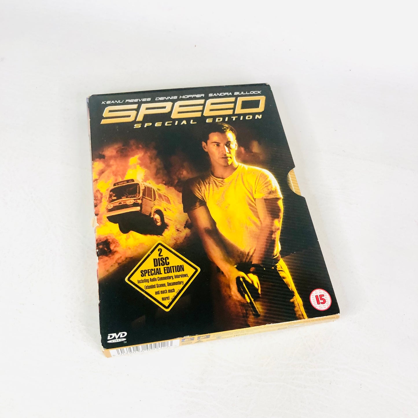 Speed Special Edition DVD (Region 2) – 2 Disc Set with Keanu Reeves, Sandra Bullock, and Dennis Hopper