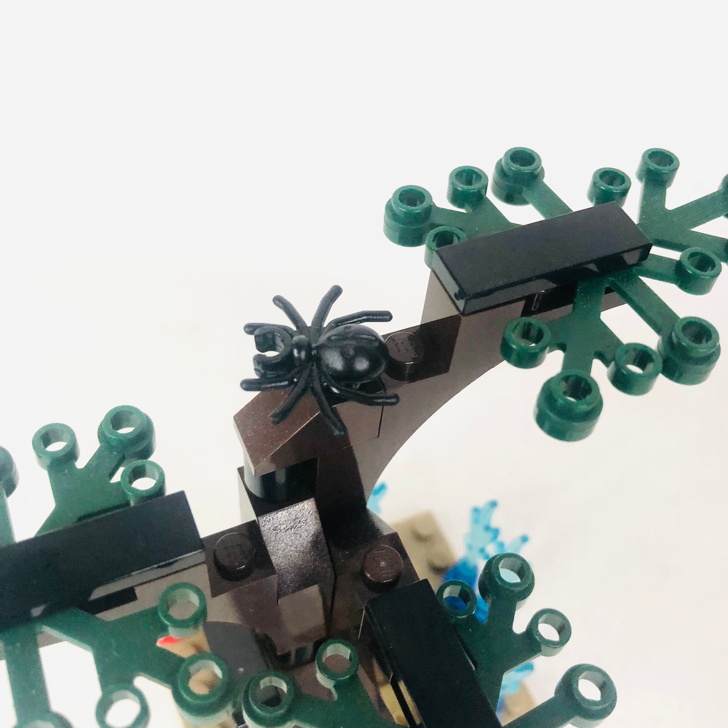LEGO Harry Potter: The Forbidden Forest (4865) 100% Complete With Instructions and Minifigures