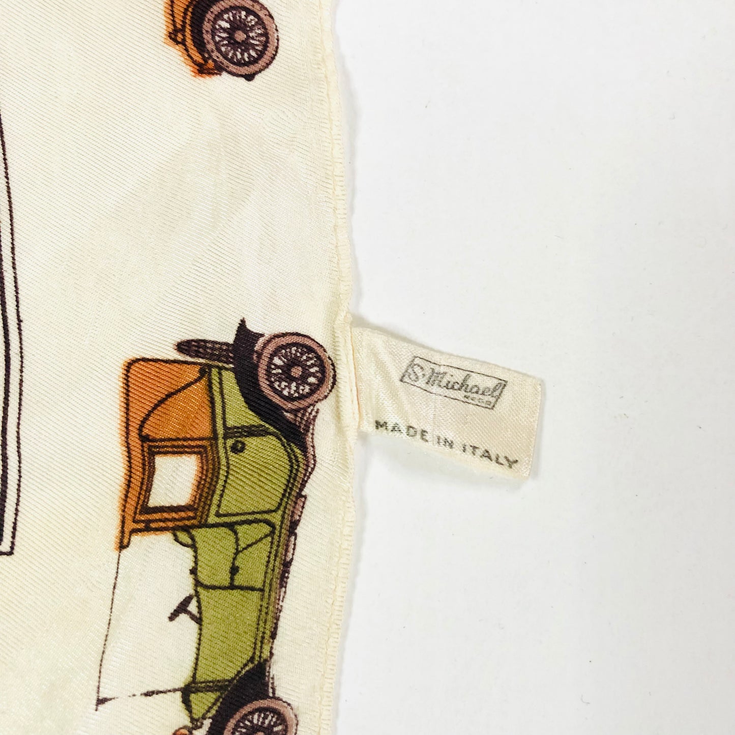 St Michael Made in Italy Vintage Faux Silk Old Cars Automobiles Cream Square 64cm Scarf