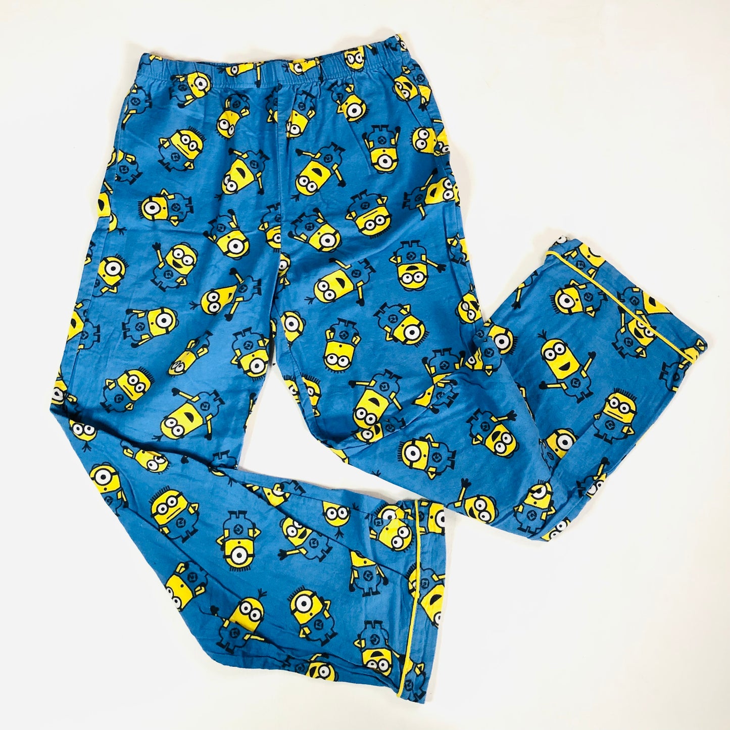 Childrens Unisex Minions Yellow & Blue Brushed Cotton Two Piece Button Down Pyjama Set Age 13 Years