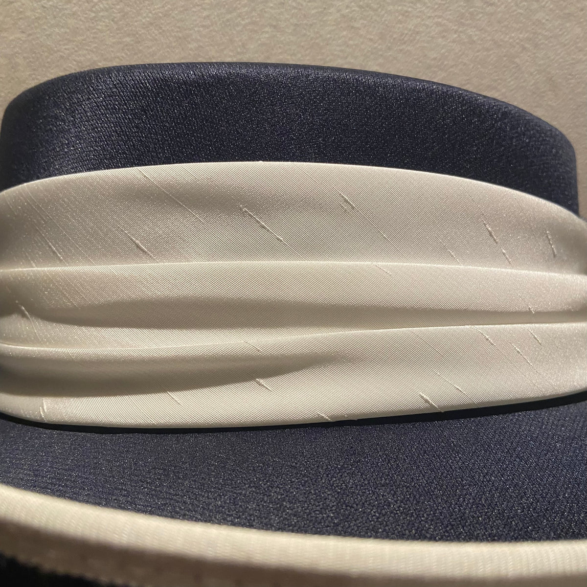 True Vintage | 1980s | C&A | Navy Blue & White | Satin Boater Hat | Ruffle Rosette Bow | Ascot Races | Wedding