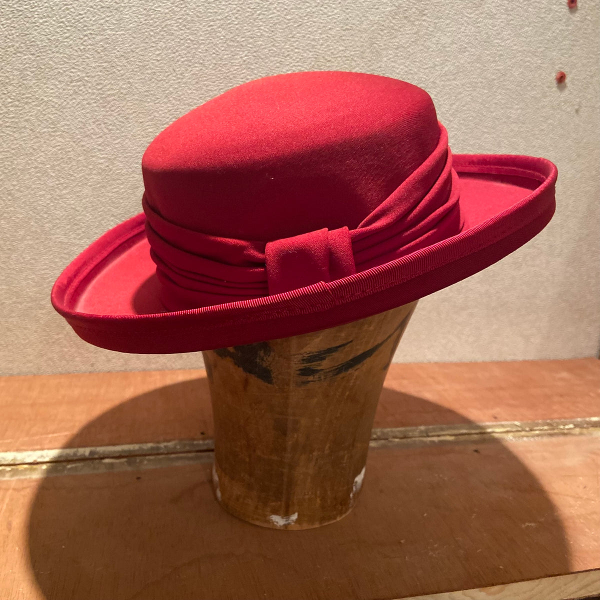 True Vintage | Kangol | Red | Upturned Breton Sailor Boater Hat | Pleated Band | 80s/90s | Formal Wedding Ascot | Classic | Made in GB