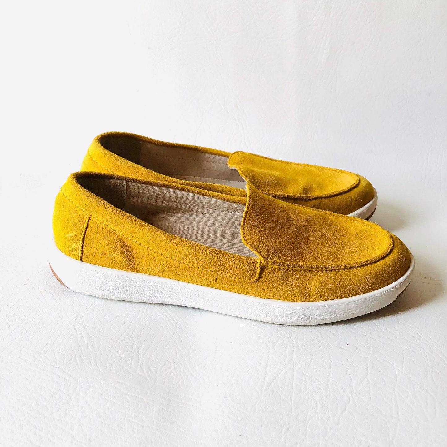 Lands' End Yellow Suede Leather Loafer Flat Slip On Shoes Size 5 (38) Narrow