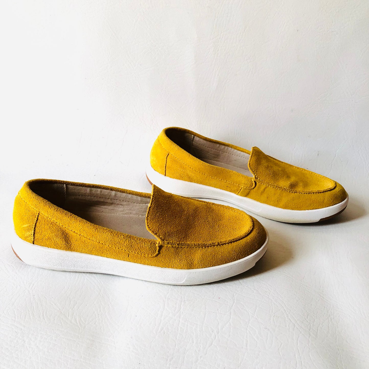 Lands' End Yellow Suede Leather Loafer Flat Slip On Shoes Size 5 (38) Narrow